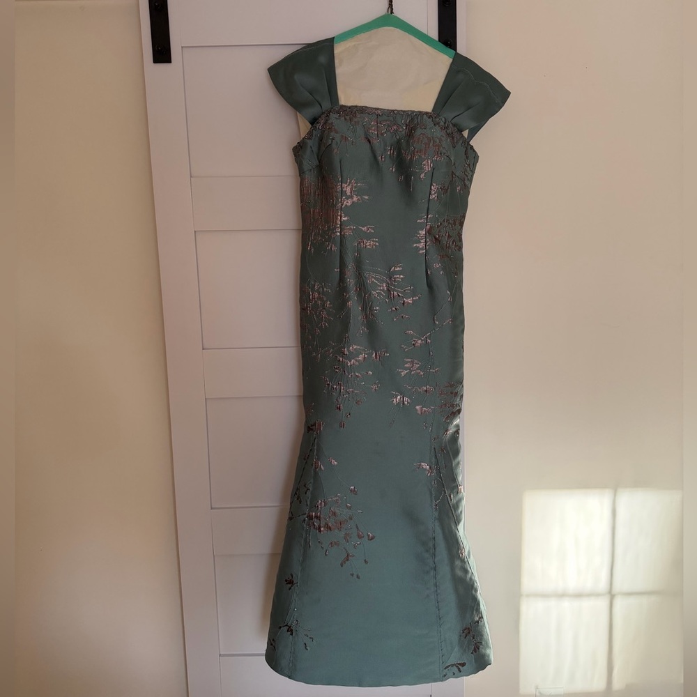 Beautiful custom Rene Ruiz gown Size 12 hemmed to 5’1”Worn once dry cleaned